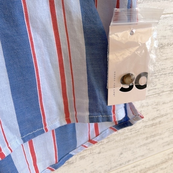 SO Cropped Button Front - Picture 4 of 6